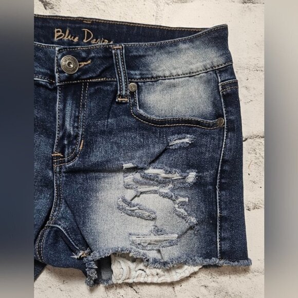 Blue Desire Curvy Short Shorts with Lace Pockets - Picture 3 of 15